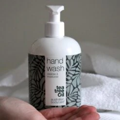Australian Bodycare Hand Wash 500 Ml - Vochtinbrengende & Effectieve Handzeep Met 100% Natuurlijke Tea Tree Olie - Effectief Tegen Vuil - Houdt De Goede Flora Van De Huid In Balans - Geschikt Voor Alle Huidtypen -Winkel Voor Persoonlijke Verzorging 1200x1200 1746