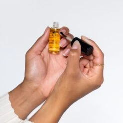 Herome Exit Damaged Nails Nagelolie – Amandelolie Met Vitamines En Mineralen Verbetert En Herstelt De Nagels - 7 Ml. -Winkel Voor Persoonlijke Verzorging 1200x1200 1829