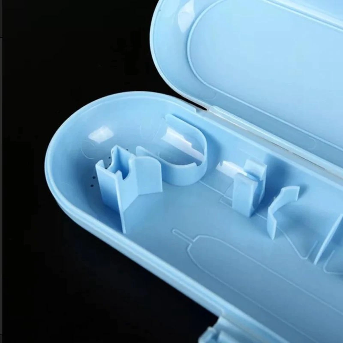 Reisetui Geschikt Voor Oral-B Pro/Vitality/Smartseries Stages Kids - Beschermhoes Travel Case - Geschikt Voor Elektrische Tandenborstel & 2 Opzetborstels - Lichtblauw 6 Reisetui Geschikt Voor Oral-B Pro/Vitality/Smartseries Stages Kids - Beschermhoes Travel Case - Geschikt Voor Elektrische Tandenborstel & 2 Opzetborstels - Lichtblauw - Afbeelding 4