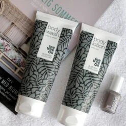 Australian Bodycare Body Lotion 200 Ml - Bodylotion Met Tea Tree Olie Verzorgt En Voorkomt Een Onzuivere En Droge Huid - Vermindert Vlekjes, Puistjes, Jeuk, Jeugdpuistjes, Lichaamsgeurtjes & Zweetvoeten - Geschikt Voor Vrouwen & Mannen -Winkel Voor Persoonlijke Verzorging 1200x1200 883