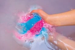 De Kunst Van Zeep - 4 Bruisballen Met Speelgoed In De Bruisbal - Vegan & Biologisch 9 De Kunst Van Zeep - 4 Bruisballen Met Speelgoed In De Bruisbal - Vegan & Biologisch -Winkel Voor Persoonlijke Verzorging 1200x800 56