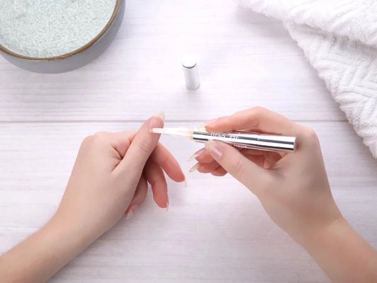 Herome Nagelriemserum Nagelriemolie - Nagelverzorging - Wonderpen Cuticle Night Repair - Hersteld Nagelriemen - 1.9gr 7 Herome Nagelriemserum Nagelriemolie - Nagelverzorging - Wonderpen Cuticle Night Repair - Hersteld Nagelriemen - 1.9gr - Afbeelding 5