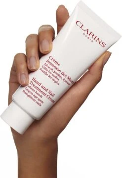 Clarins Hand & Nail Treatment Cream Handcrème - 100 Ml 14 Clarins Hand & Nail Treatment Cream Handcrème - 100 Ml -Winkel Voor Persoonlijke Verzorging 824x1200 4