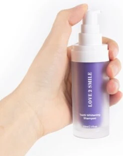 Love2smile Teeth Whitening Shampoo - De Natuurlijke Tandenbleker Van Nederland & België - Goedgekeurde Tandpasta - Teeth Whitening - Wittere Tanden - Zonder Peroxide -Winkel Voor Persoonlijke Verzorging 944x1200 1